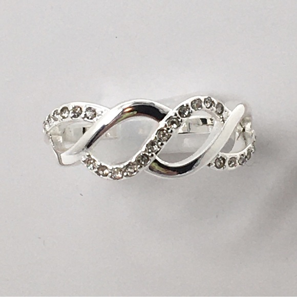 Dillard’s, Silver And Clear Crystal Ring, Size 8, New In Box - Picture 2 of 5